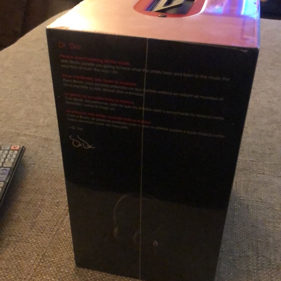 beatspro all black, never opened, never used. - Picture 4 of 5